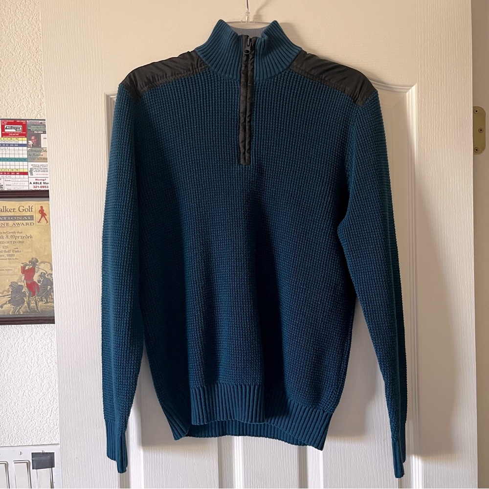 Men’s heavy sweater. Zip mock turtleneck collar. Blue. L. Sleeve 25.